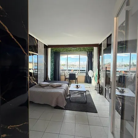 L'essentiel Apartment